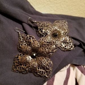 Flower shaped earrings